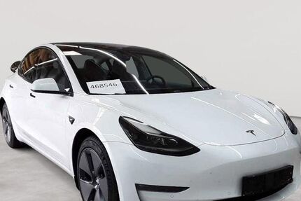 Tesla Model 3 85.195 km 27.389 &euro; Fernwald-Steinbach 35463