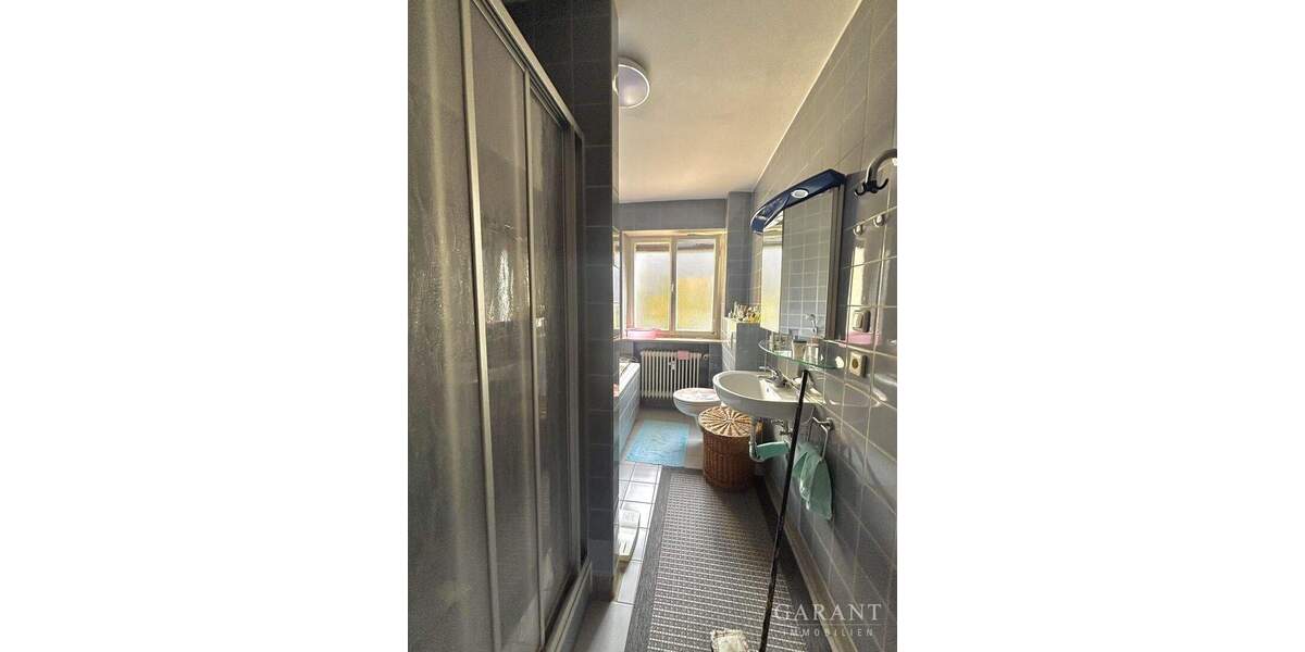 Mehrfamilienhaus, Wohnhaus Karlstadt - 8 Zimmer, 297 m&sup2;, 650.000&euro; | Angebot:25896227