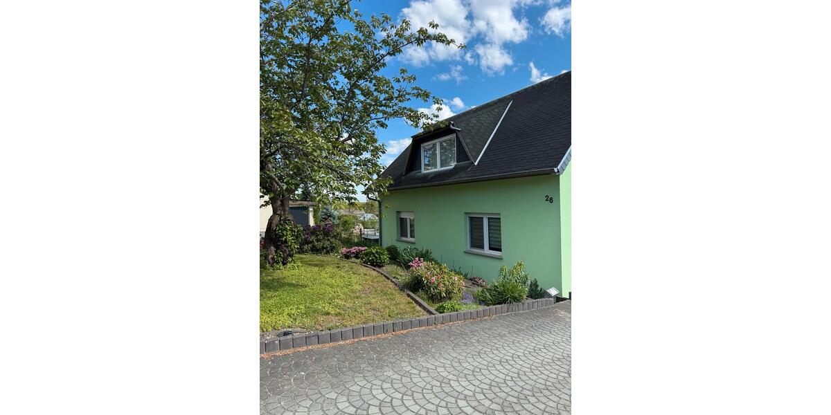 Etagenwohnung Elsterwerda - 3 Zimmer, 130 m&sup2;, 155.000&euro; | Angebot:26768837