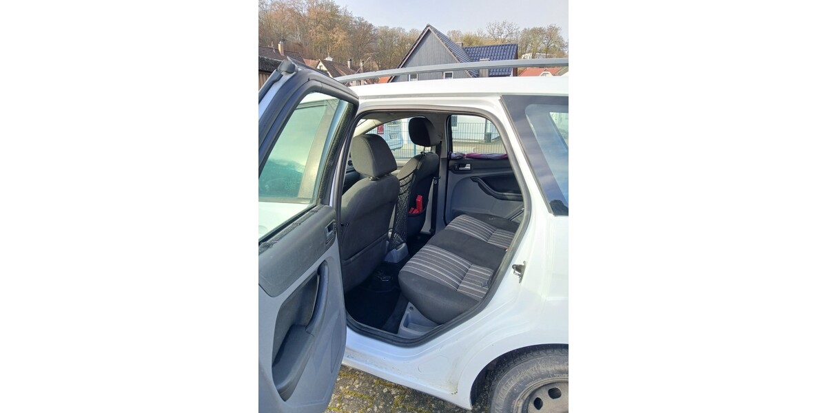 Ford Focus 200.000 km 2.000 &euro; Königsbronn 89551