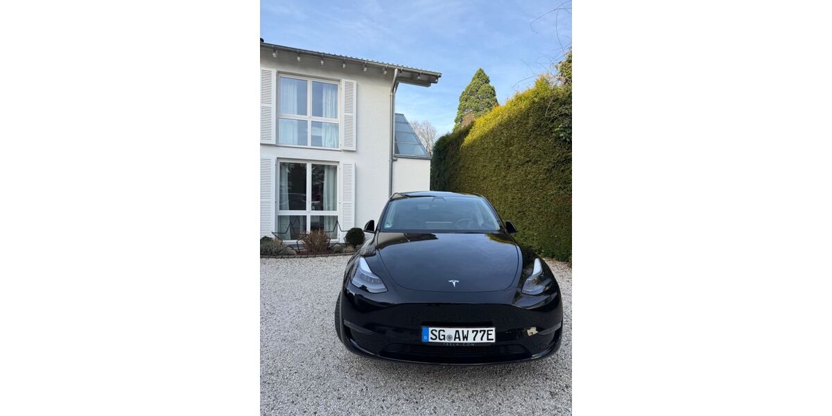 Tesla Model Y 48.840 km 36.500 &euro; Solingen 42659