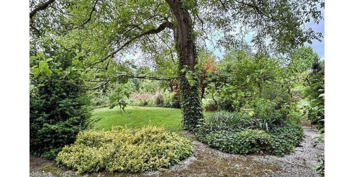 Einfamilienhaus Bramsche - 8 Zimmer, 227 m&sup2;, 370.000&euro; | Angebot:25743259