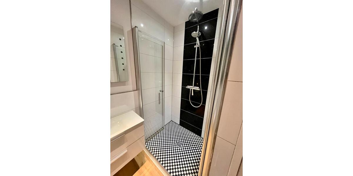 Etagenwohnung Düsseldorf Flingern Süd - 3 Zimmer, 95 m&sup2;, 617.500&euro; | Angebot:24996367