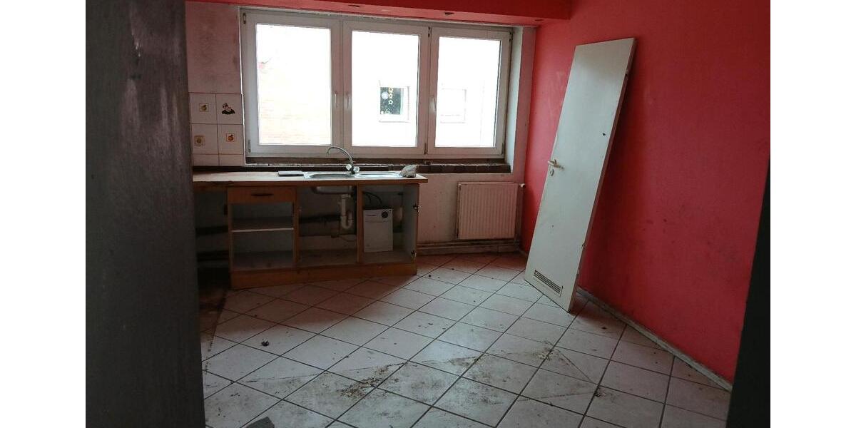 Mehrfamilienhaus, Wohnhaus Itzehoe - 28 Zimmer, 360 m&sup2;, 170.000&euro; | Angebot:25944094