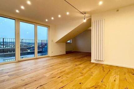 Erstbezug! 2 Zimmer DG Wohnung mit Sonnenloggia zum Wohlfühlen, neue Böden, neues Bad, saniert! 2 zimmer