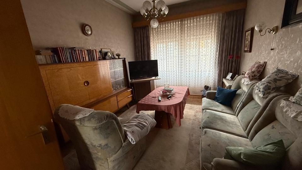 Einfamilienhaus Blieskastel - 6 Zimmer, 145 m&sup2;, 119.000&euro; | Angebot:27092515