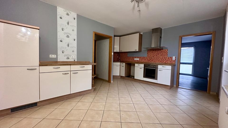 Bauernhaus, Landhaus Wolfhagen - 6.5 Zimmer, 200 m&sup2;, 229.000&euro; | Angebot:26379919