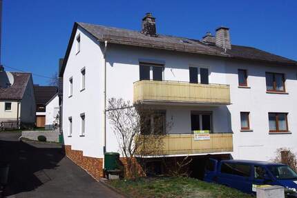 Zwei Zimmer EG-Wohnung, zentrale Ortslage in Nordhalben. Teilmöbliert, bezugsfrei. LKR Kronach. 2 zimmer