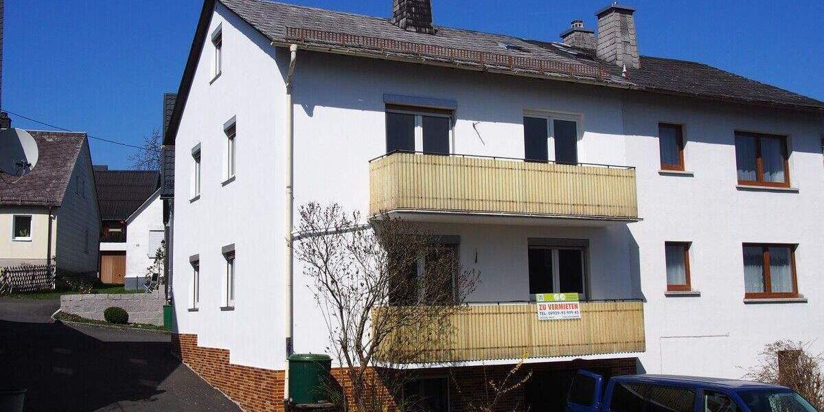 Zwei Zimmer EG-Wohnung, zentrale Ortslage in Nordhalben. Teilmöbliert, bezugsfrei. LKR Kronach. 2 zimmer