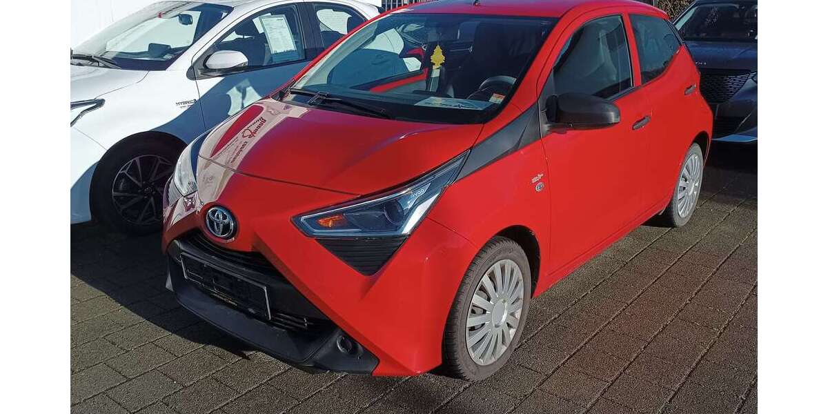 Toyota Aygo 33.600 km 10.990 &euro; Dettingen 88451