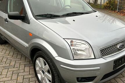 Ford Fusion 95.000 km 2.700 € Lippstadt 59557