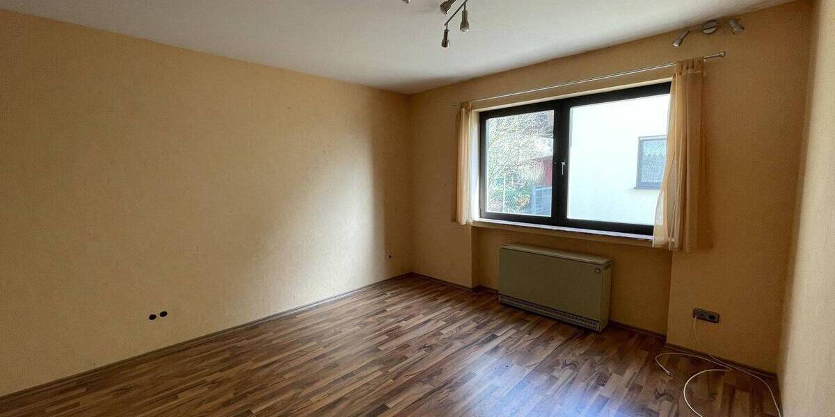 Mehrfamilienhaus, Wohnhaus Föhren - 6 Zimmer, 185 m&sup2;, 439.000&euro; | Angebot:25997883