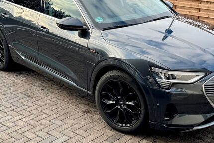 Audi e-tron 97.500 km 30.750 &euro; Wildeshausen 27793