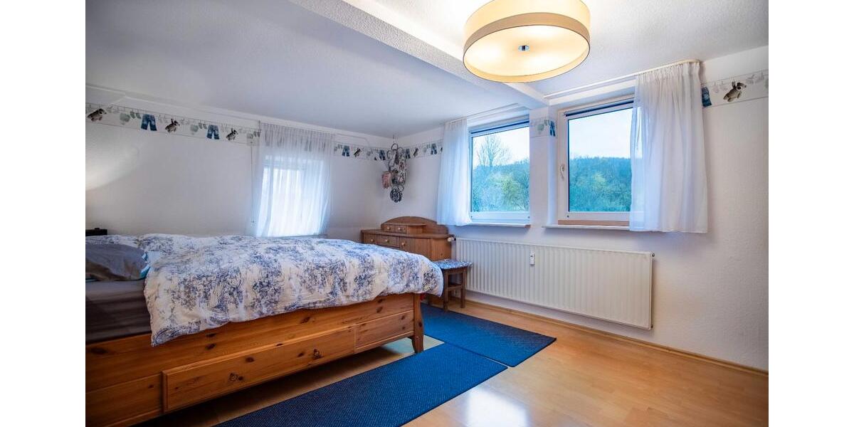 Einfamilienhaus Waldkappel - 4 Zimmer, 157 m&sup2;, 1.200&euro; | Angebot:26220799