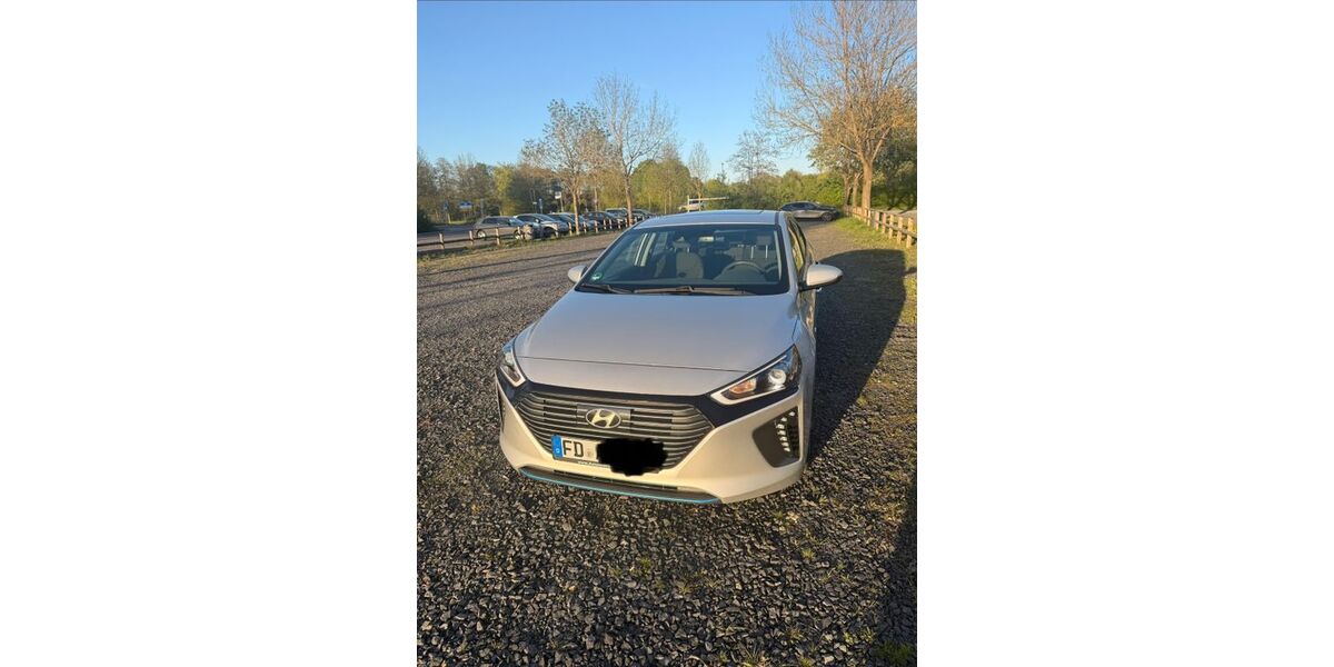 Hyundai IONIQ 180.000 km 11.500 &euro; Petersberg 36100