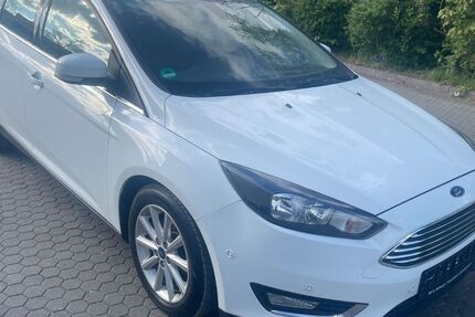 Ford Focus 123.000 km 5.990 &euro; München 81735