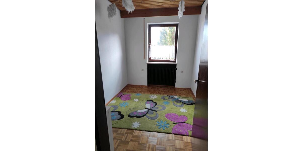 Reihenhaus Horgau - 6 Zimmer, 188 m&sup2;, 1.800&euro; | Angebot:25590833