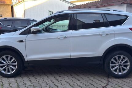 Ford Kuga 237.991 km 6.375 &euro; Wörth am Rhein 76744