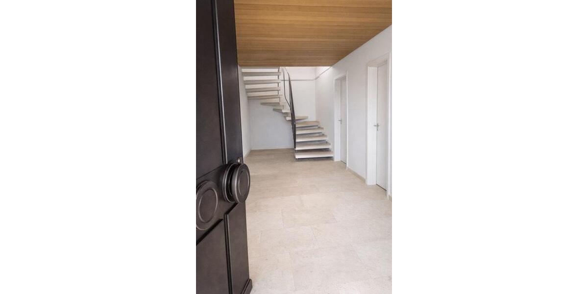 Doppelhaushälfte Holzgerlingen - 6 Zimmer, 178 m&sup2;, 3.000&euro; | Angebot:25519426