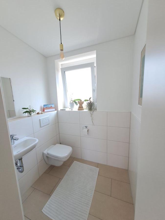 Provisionsfrei* Neuwertige, helle und ruhige 4-Zimmer-Traumwohnung 4 zimmer