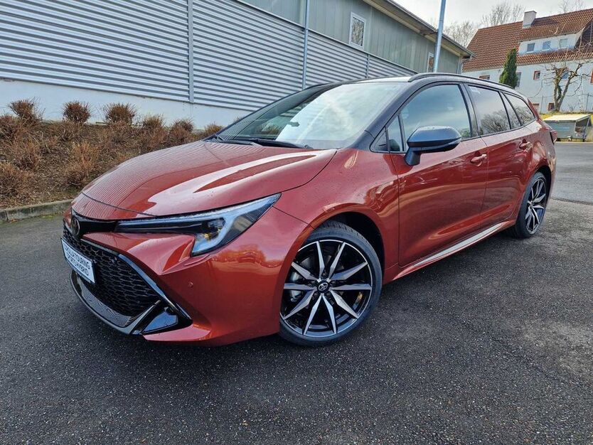 Toyota Corolla 3.333 km 37.900 € Nürtingen 72622
