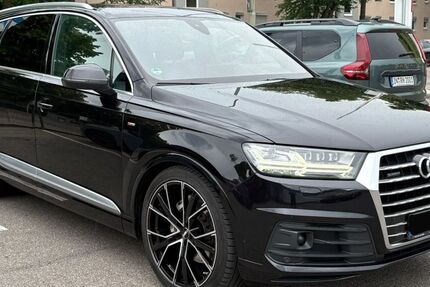 Audi Q7 213.000 km 25.900 &euro; Ingolstadt 85053