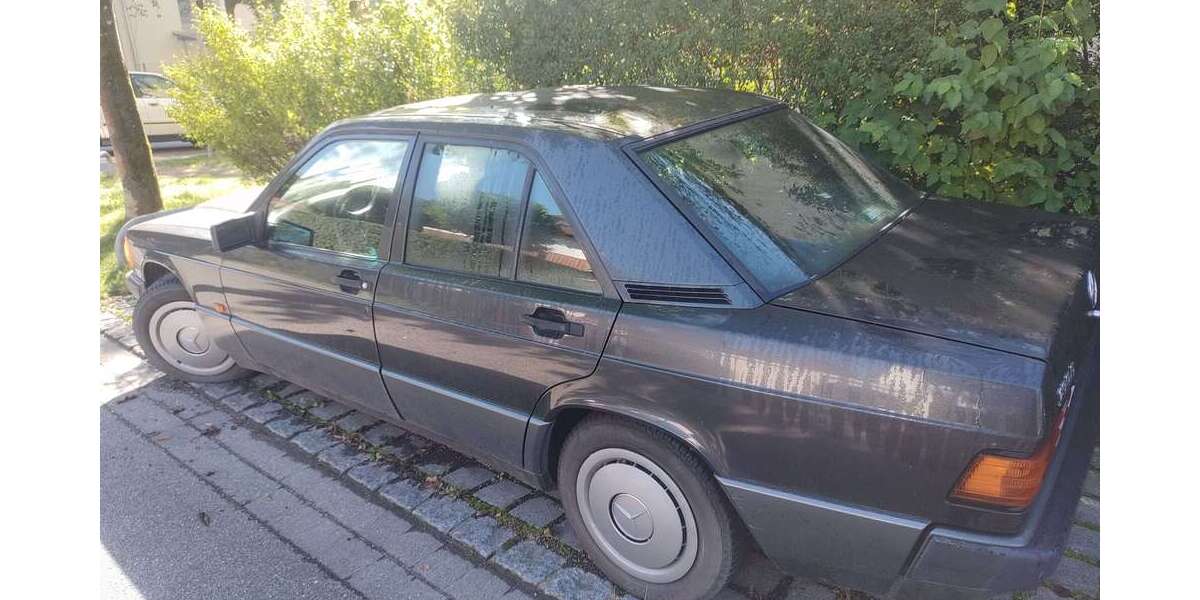 Mercedes-Benz 190 41.000 km 8.900 € München 81245