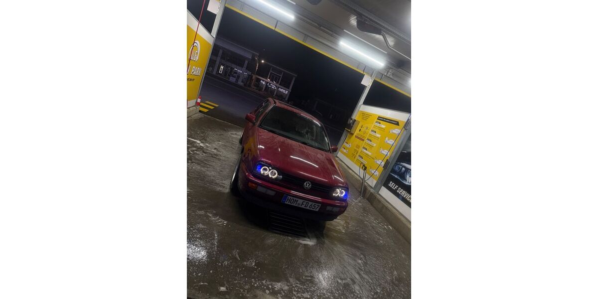 VW Golf 153.000 km 2.150 &euro; Homburg 66424