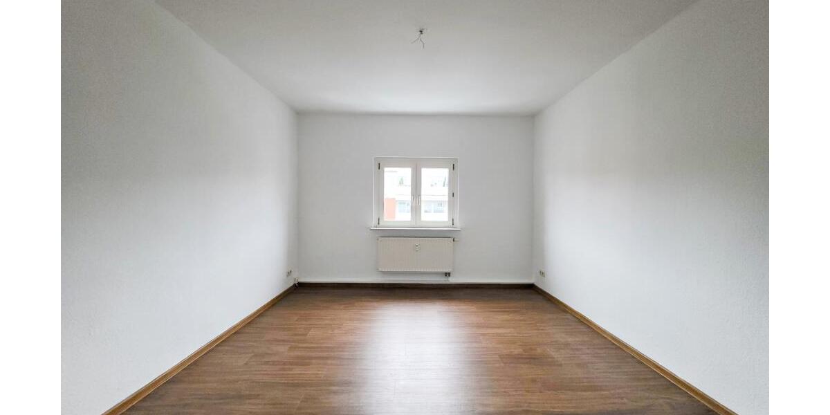 Schöne 3 Raum-Dachgeschoss Whg. mit Eckbadewanne - Dachgeschoßwohnung Gera Ostviertel | Angebot:26335591