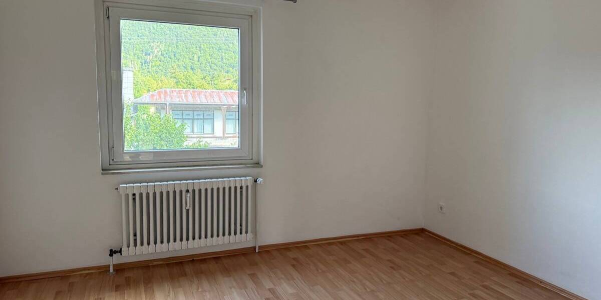 Etagenwohnung Bad Reichenhall - 3 Zimmer, 76 m&sup2;, 900&euro; | Angebot:26392530