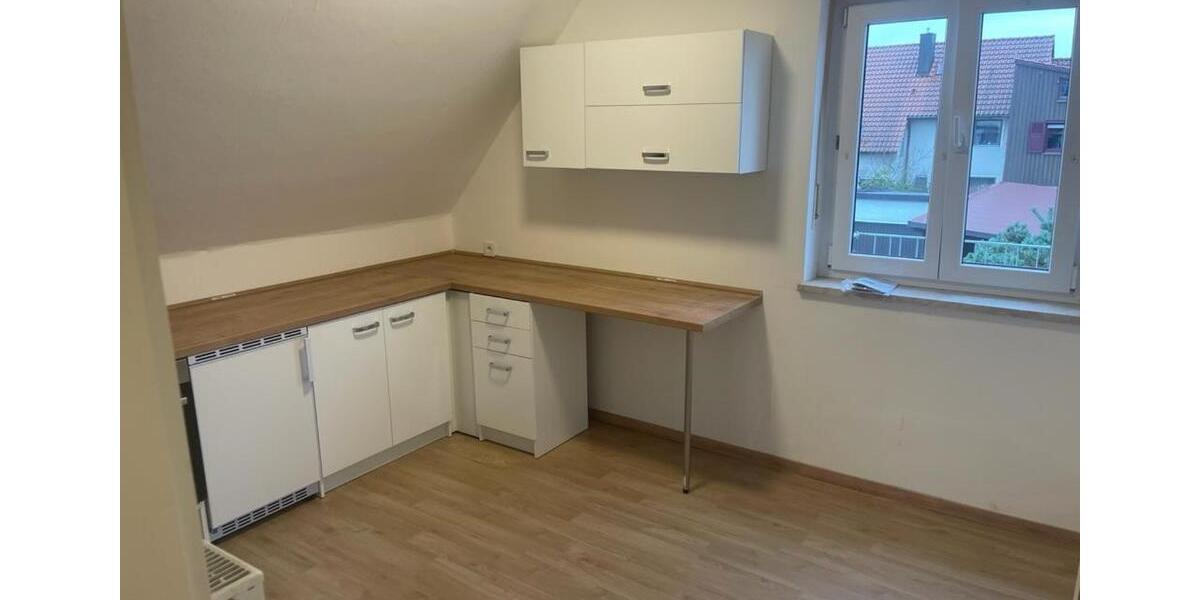 Dachgeschoßwohnung Weiden in der Oberpfalz - 1 Zimmer, 45 m&sup2;, 490&euro; | Angebot:25181712