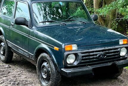 Lada Niva 114.000 km 2.500 &euro; Bernitt 18249