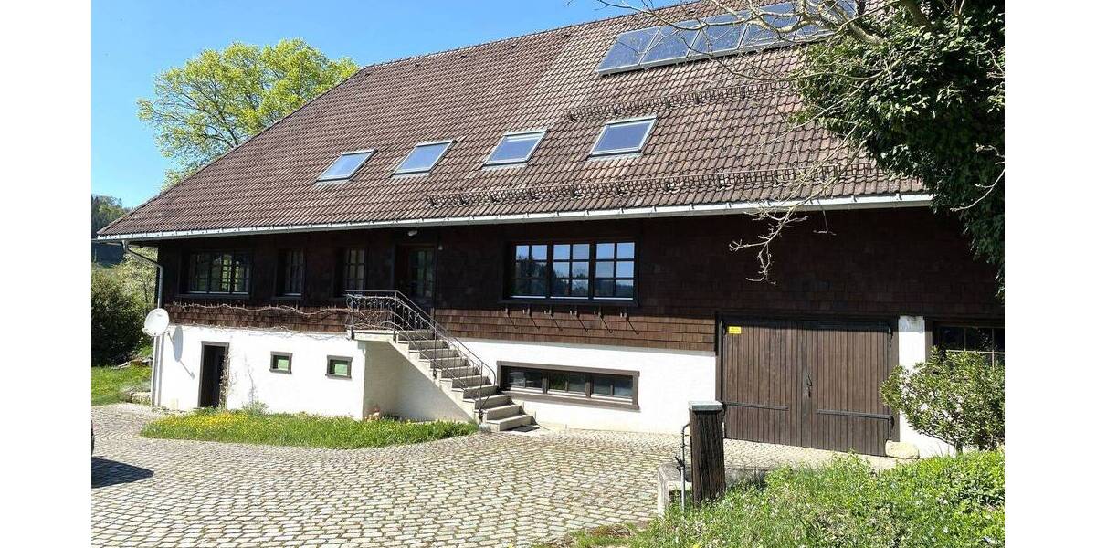 Einfamilienhaus Bonndorf im Schwarzwald Brunnadern - 8 Zimmer, 181 m&sup2;, 450.000&euro; | Angebot:26379865