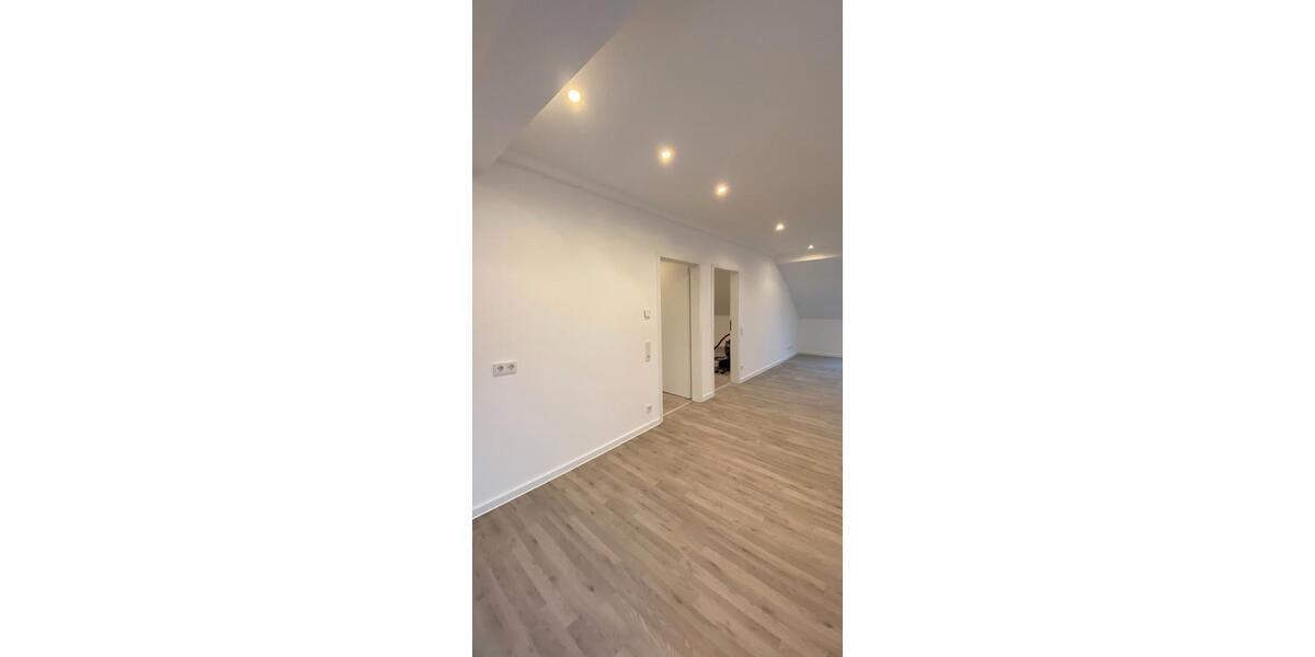 Dachgeschoßwohnung Heusweiler - 3 Zimmer, 88 m&sup2;, 750&euro; | Angebot:26538704