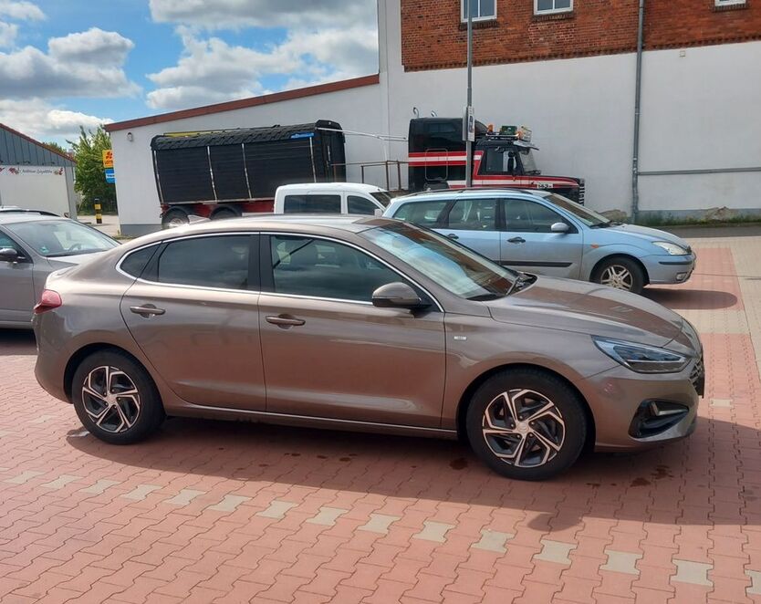 i30