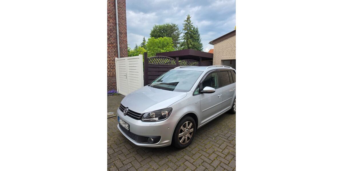 VW Touran 128.000 km 10.590 &euro; Gütersloh 33332