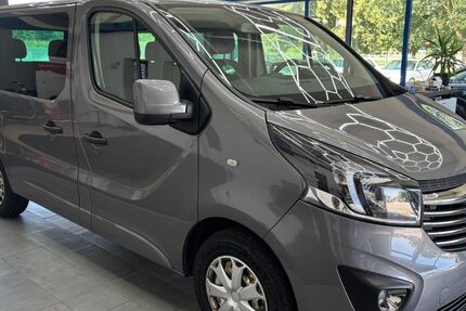 Opel Vivaro 211.000 km 10.490 &euro; Kirchham 94148