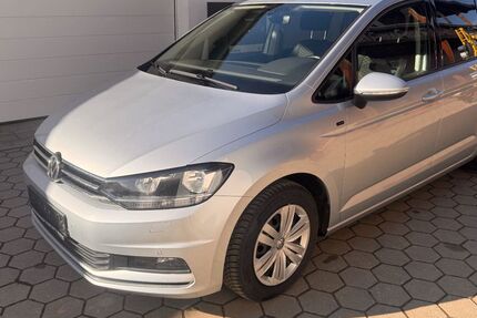 VW Touran 147.000 km 12.999 &euro; Eschlkam 93458