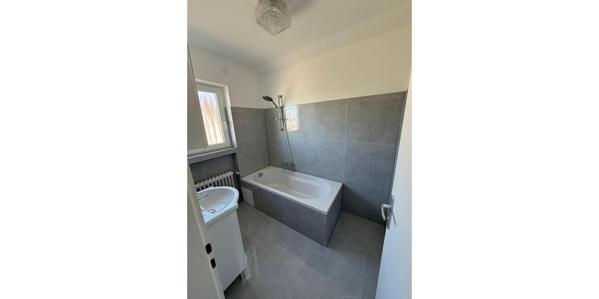 Etagenwohnung Eggenstein-Leopoldshafen Leopoldshafen - 4 Zimmer, 99 m&sup2;, 1.300&euro; | Angebot:26101942
