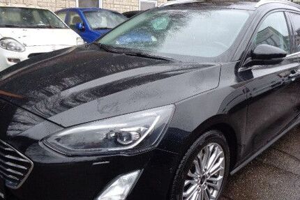 Ford Focus 95.302 km 10.200 &euro; Saarbrücken 66119