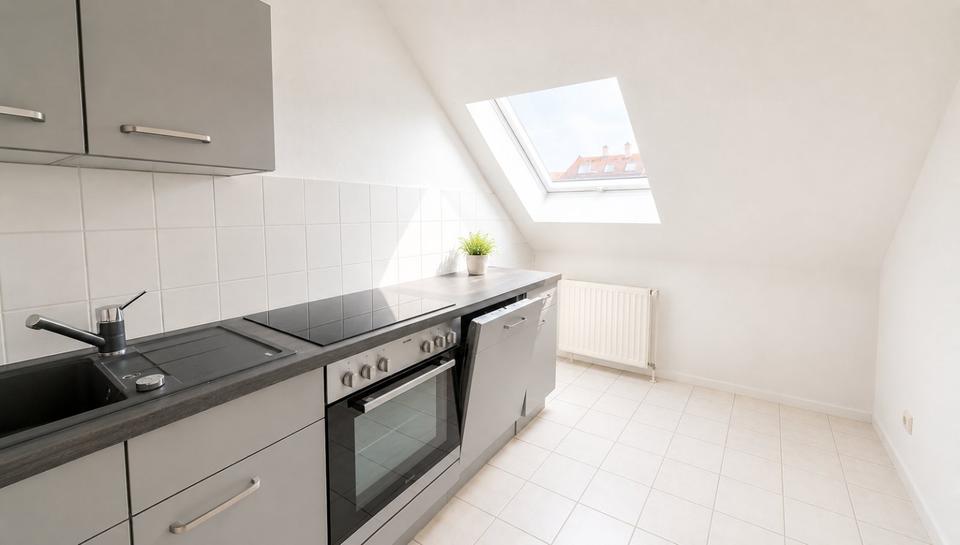 Dachgeschoßwohnung Pulsnitz - 4 Zimmer, 93 m&sup2;, 850&euro; | Angebot:26645183