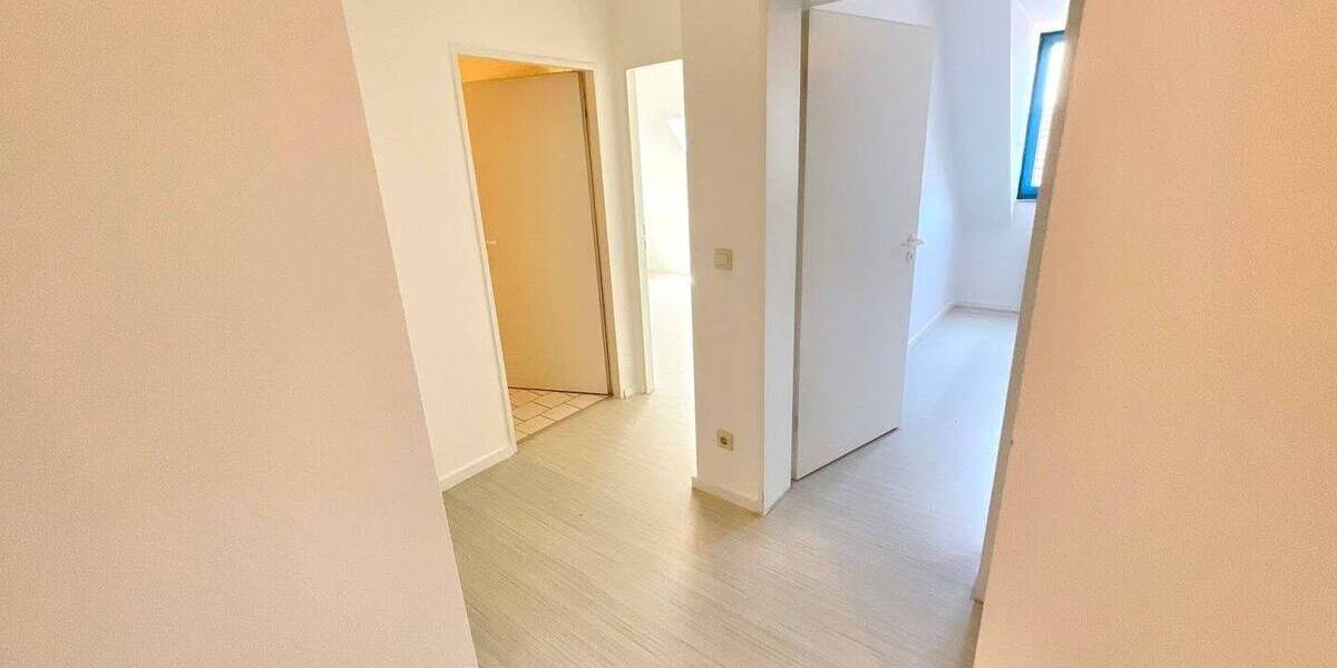 Etagenwohnung Krefeld Stadtmitte - 3 Zimmer, 81 m&sup2;, 609&euro; | Angebot:26779744