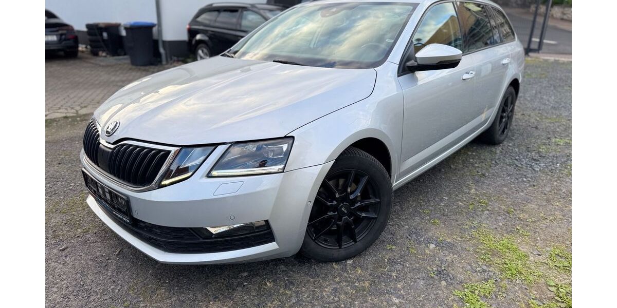 Skoda Octavia 99.000 km 9.900 &euro; Grebenau - Schwarz 36323