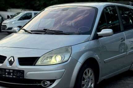 Renault Scenic 299.990 km 1.475 € Troisdorf 53842