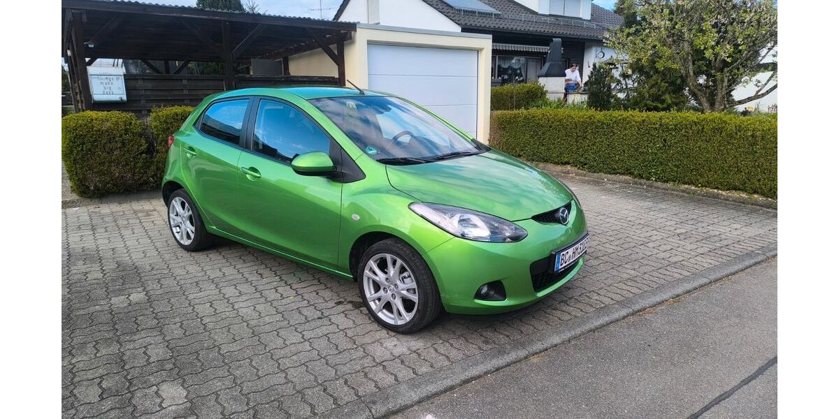 Mazda 2 204.000 km 1.999 &euro; Altheim 88499