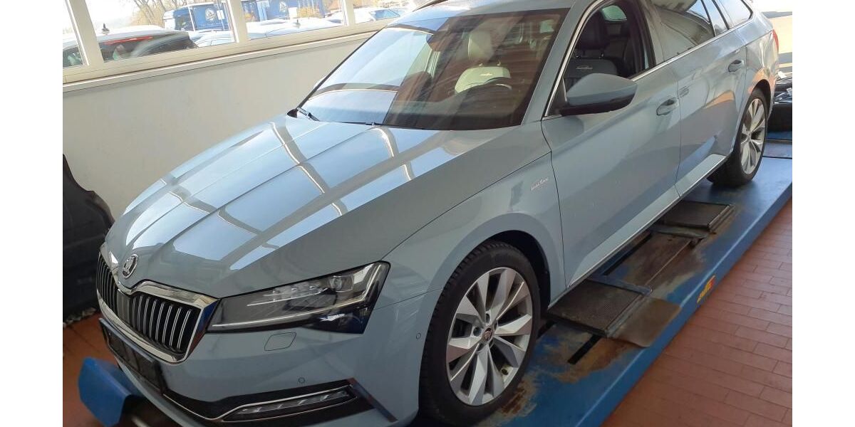 Skoda Superb 131.947 km 26.790 &euro; Nabburg 92507