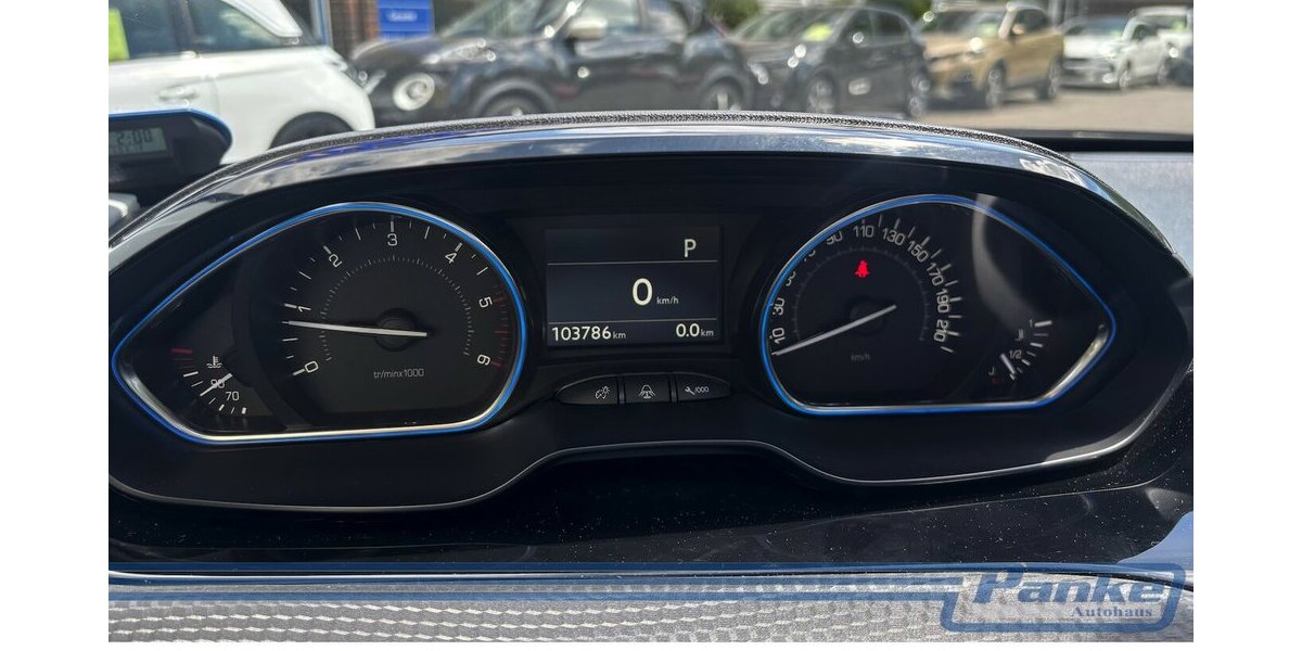 Peugeot 2008 Allure*AHK*Navi*Car-play*SHZ*LED*Tempo* 103.785 km 11.890 &euro; Berlin 13187