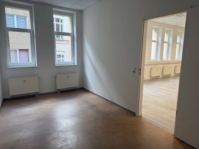 Gewerbeobjekt Cottbus Mitte - 2 Zimmer, 85 m&sup2;, 550&euro; | Angebot:25662873