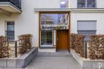 Wohnen in hochwertigem Ambiente mit internationalem Flair. Möblierte 2 Zimmer-Dachterrassen-Wohnung - Einfamilienhaus Düsseldorf Heerdt | Angebot:26645368