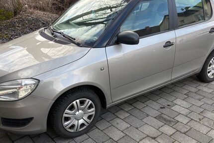 Skoda Fabia 73.000 km 5.700 &euro; Helsa 34298